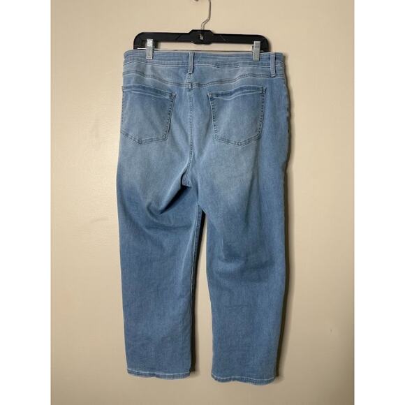 NYDJ Size 12 Stretch Cool Embrace Hollander Wash Marilyn Straight Cropped Jeans - Picture 4 of 8